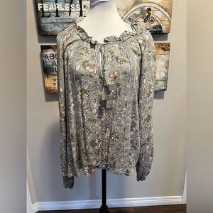 NWT- Womens Floral Peasant Blouse - Sage Green